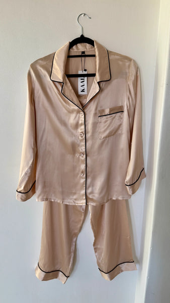 KAAL Luxurious Pure Silk Pajamas