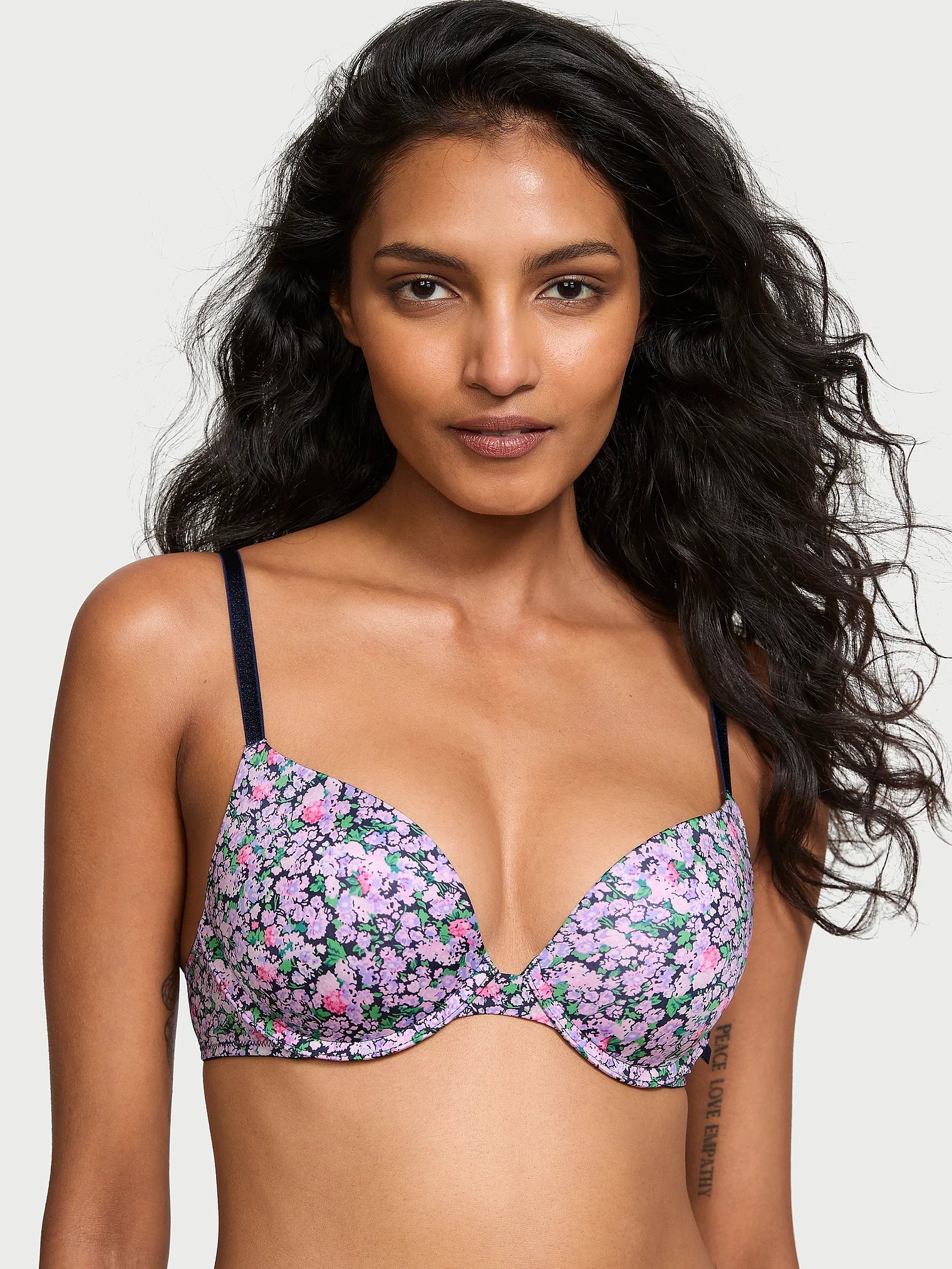 Victoria's Secret Sexy Tee Smooth Push Up Bra - HIGHSTREET.CO.ZA