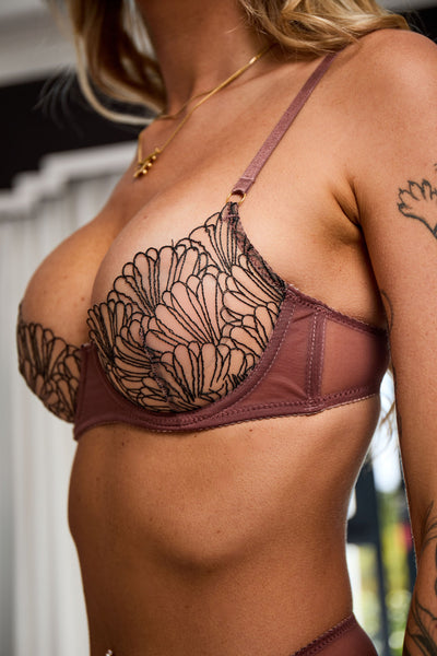 KAAL Petal Lace Lingerie Set