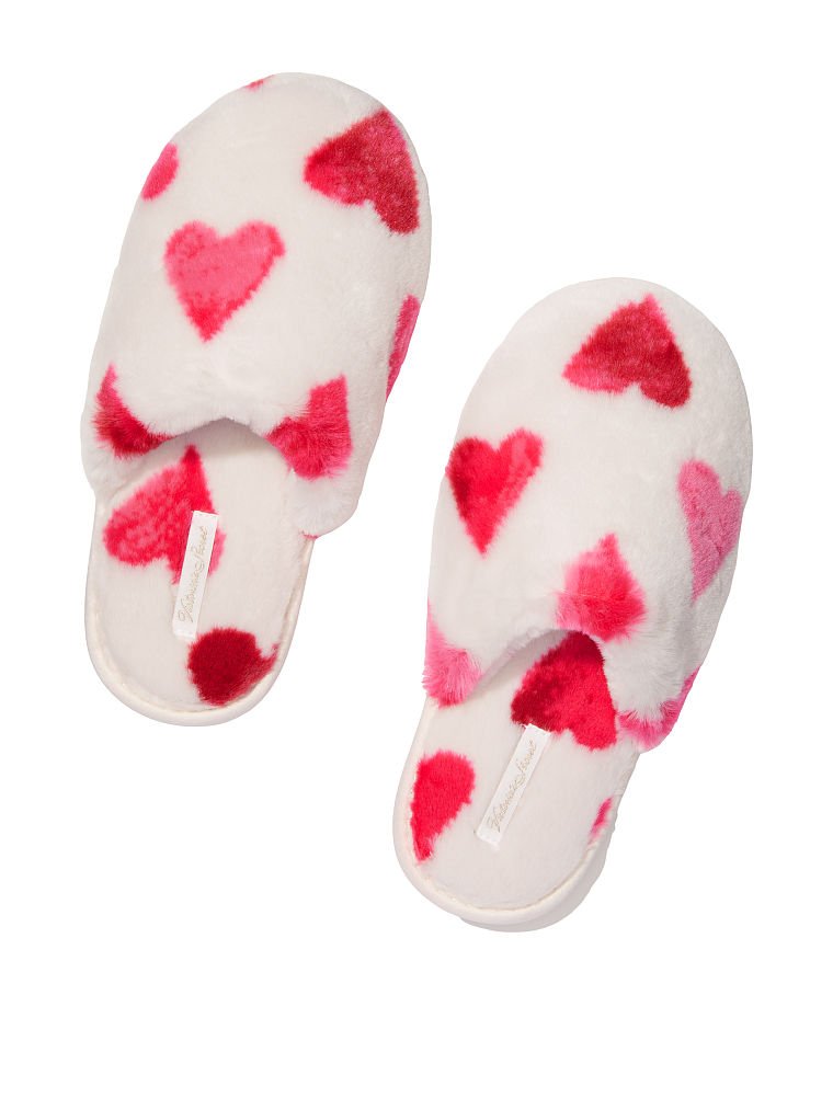 Victoria's Secret Closed Toe Faux Fur Slipper - Pink Pop Heart - HIGHSTREET.CO.ZA